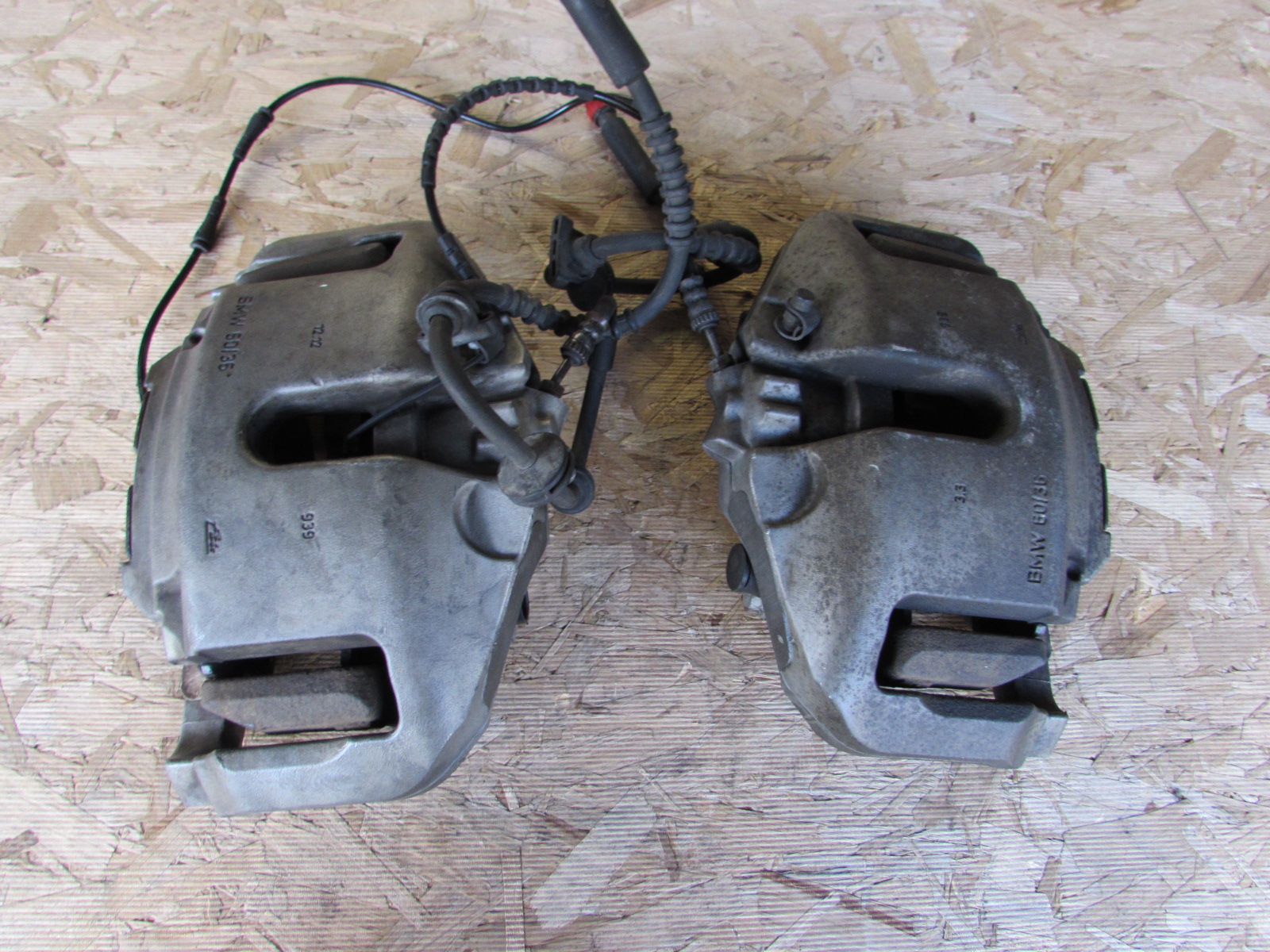 Bmw Brake Calipers Front Includes Pair Left And Right